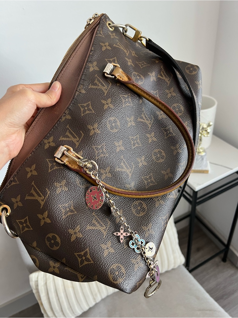 Louis Vuitton Monogram bag - Picture 8 of 16